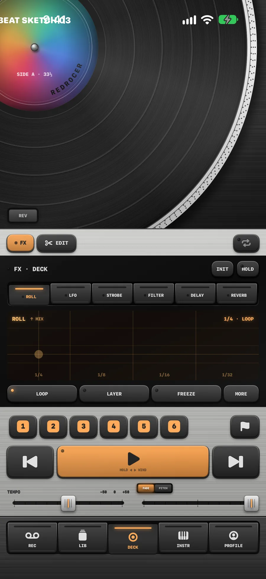 The deck with the effects and the XY pad on its display